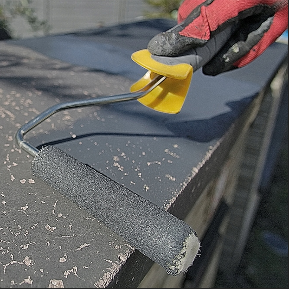 Anthracite liquid roof membrane 1.5kg, provides durable and waterproof protection, easy to apply for professional-grade roof sealing results